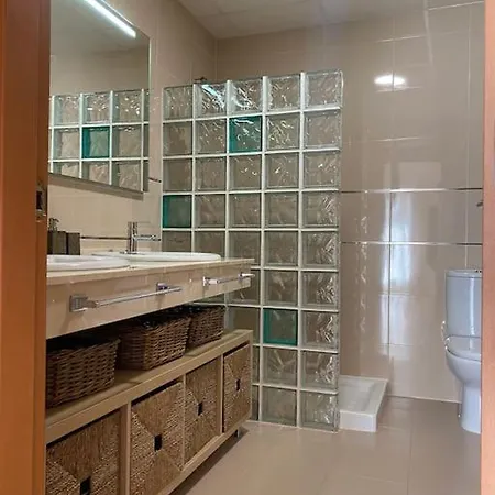 En Complejo Residencial Con Piscina 콘일데라프론테라
