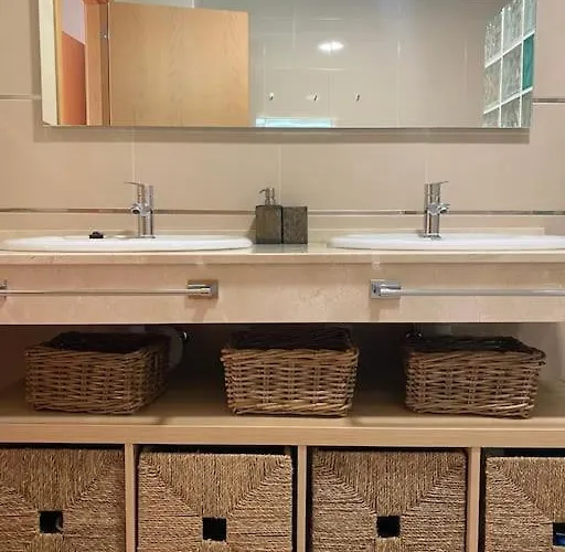 En Complejo Residencial Con Piscina Apartment *