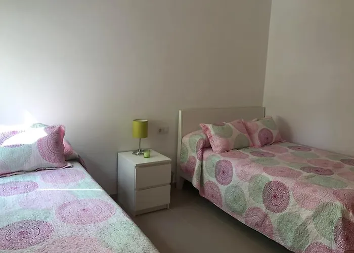 En Complejo Residencial Con Piscina