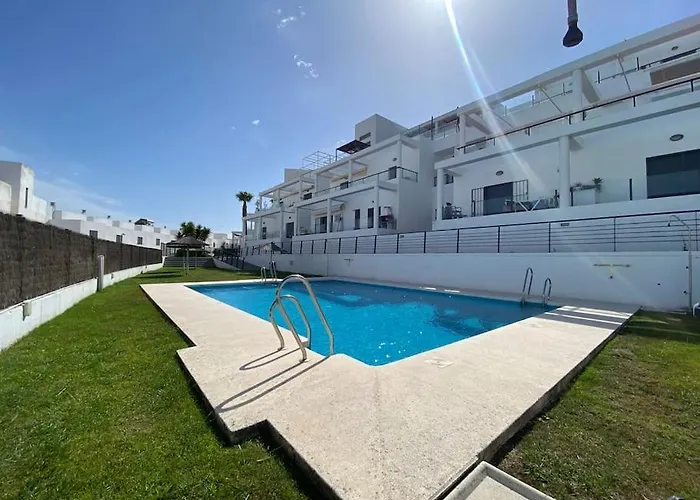 En Complejo Residencial Con Piscina * Conil De La Frontera